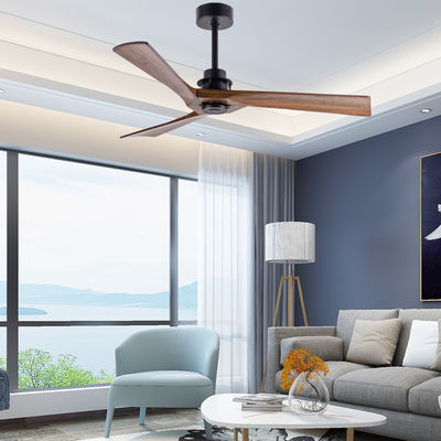 Dekorierter 3-Blatt-Holzdeckenventilator mit Licht und Fernbedienung