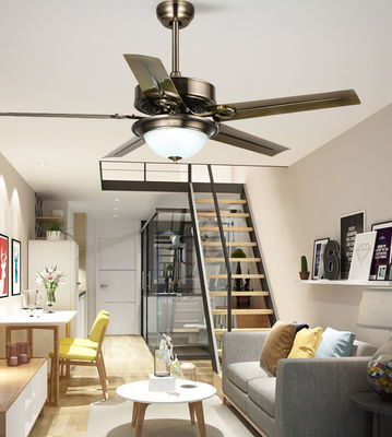 Moderner Deckenventilator im europäischen Stil mit LED-Licht Villa AC DC 5 Eisenblätter