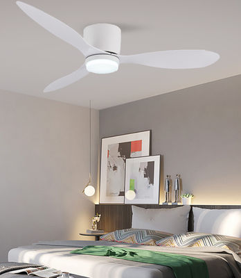 DC ABS Hängender Deckenventilator mit Licht 52 Zoll Drei-Klingenventilatoren