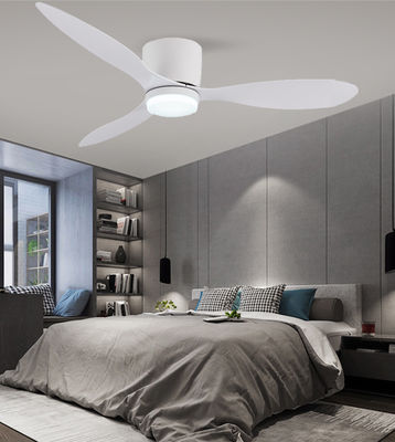DC ABS Hängender Deckenventilator mit Licht 52 Zoll Drei-Klingenventilatoren