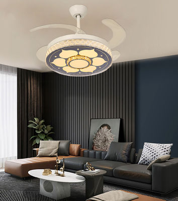 Ruhiger DC-Faltdeckenventilator mit Licht 42 Zoll-Ventilator mit Klappklingen