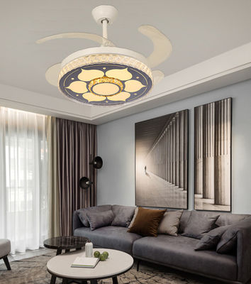 Ruhiger DC-Faltdeckenventilator mit Licht 42 Zoll-Ventilator mit Klappklingen